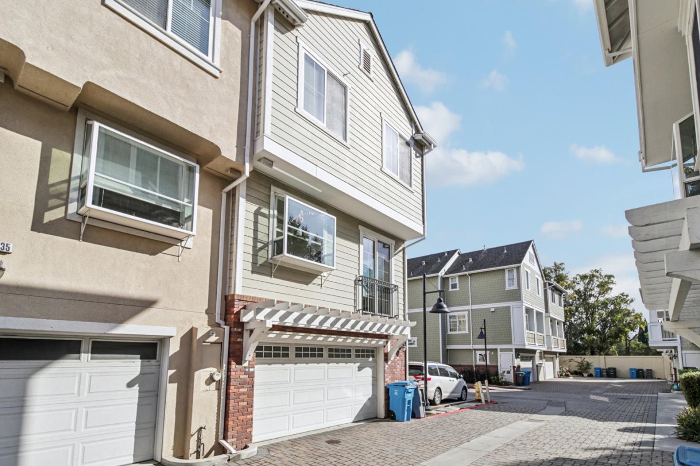 10837 North Stelling Road