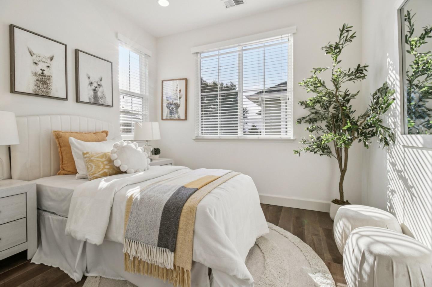 10837 North Stelling Road