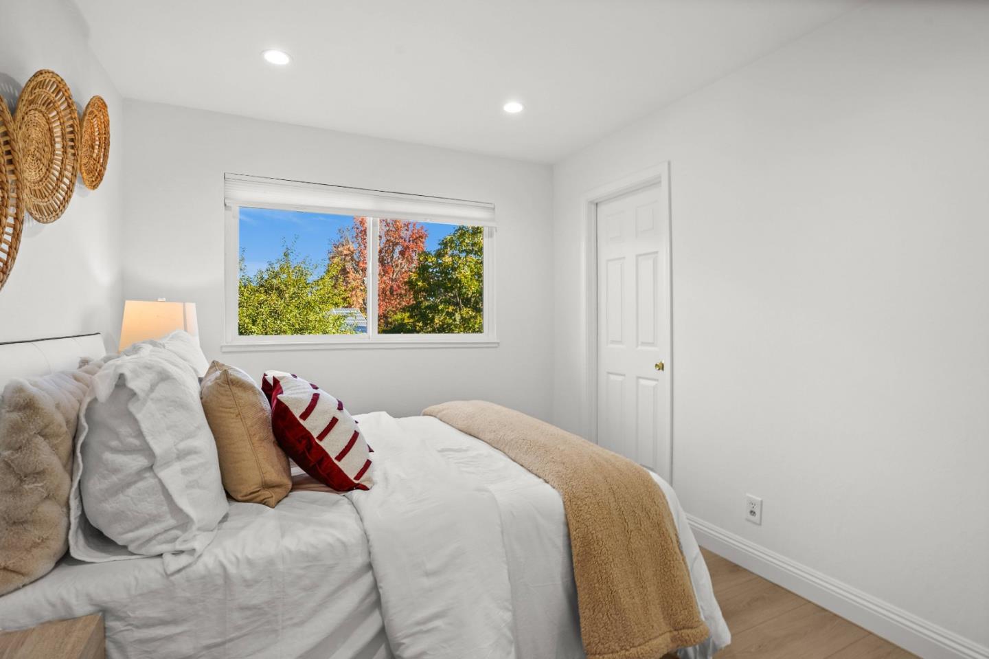 887 Kozera Drive