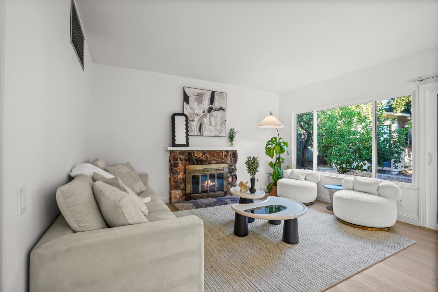 887 Kozera Drive
