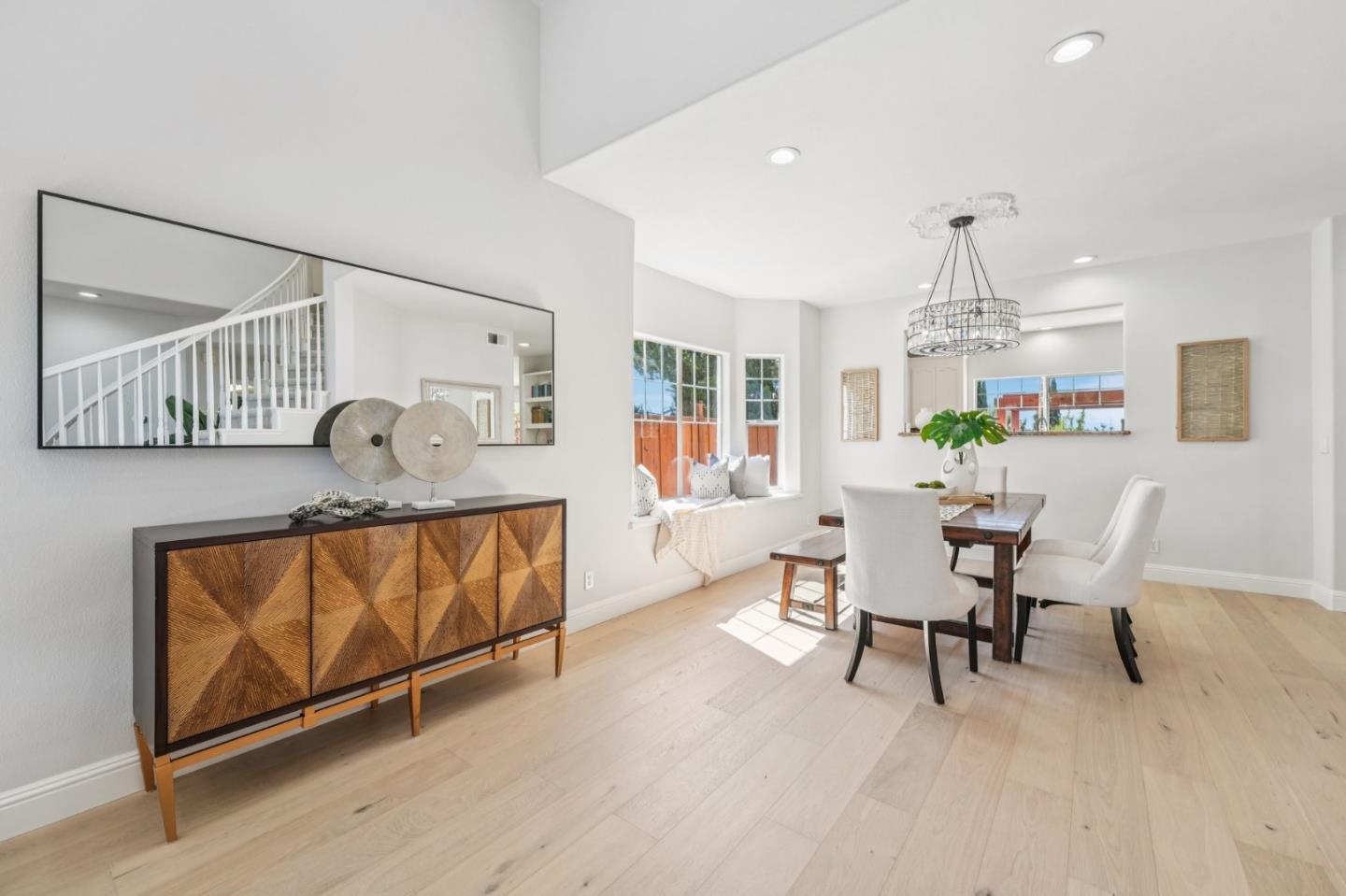 3789 Ashridge Lane