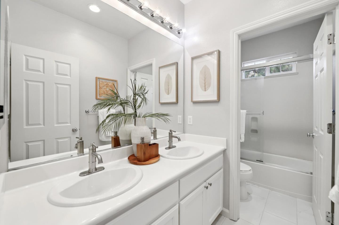 3858 Evangelho Circle