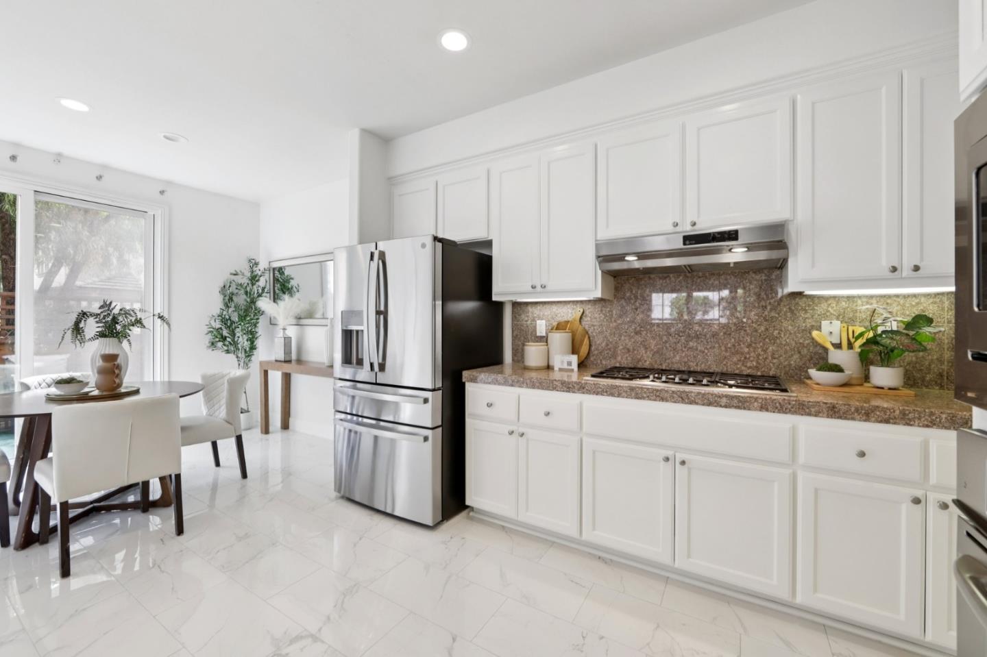 3858 Evangelho Circle