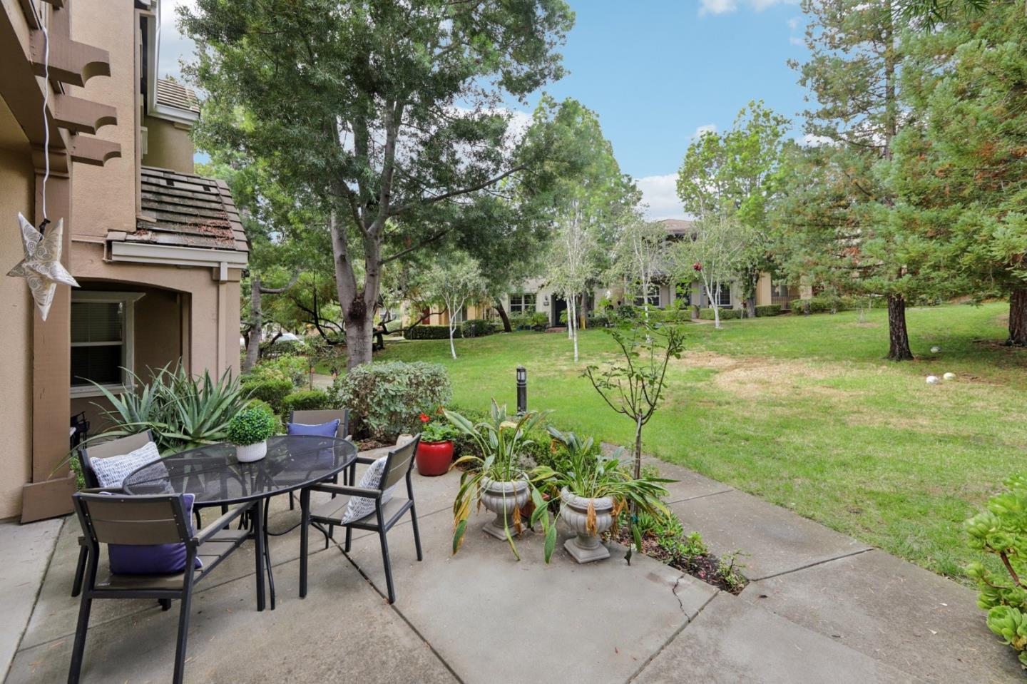 3858 Evangelho Circle