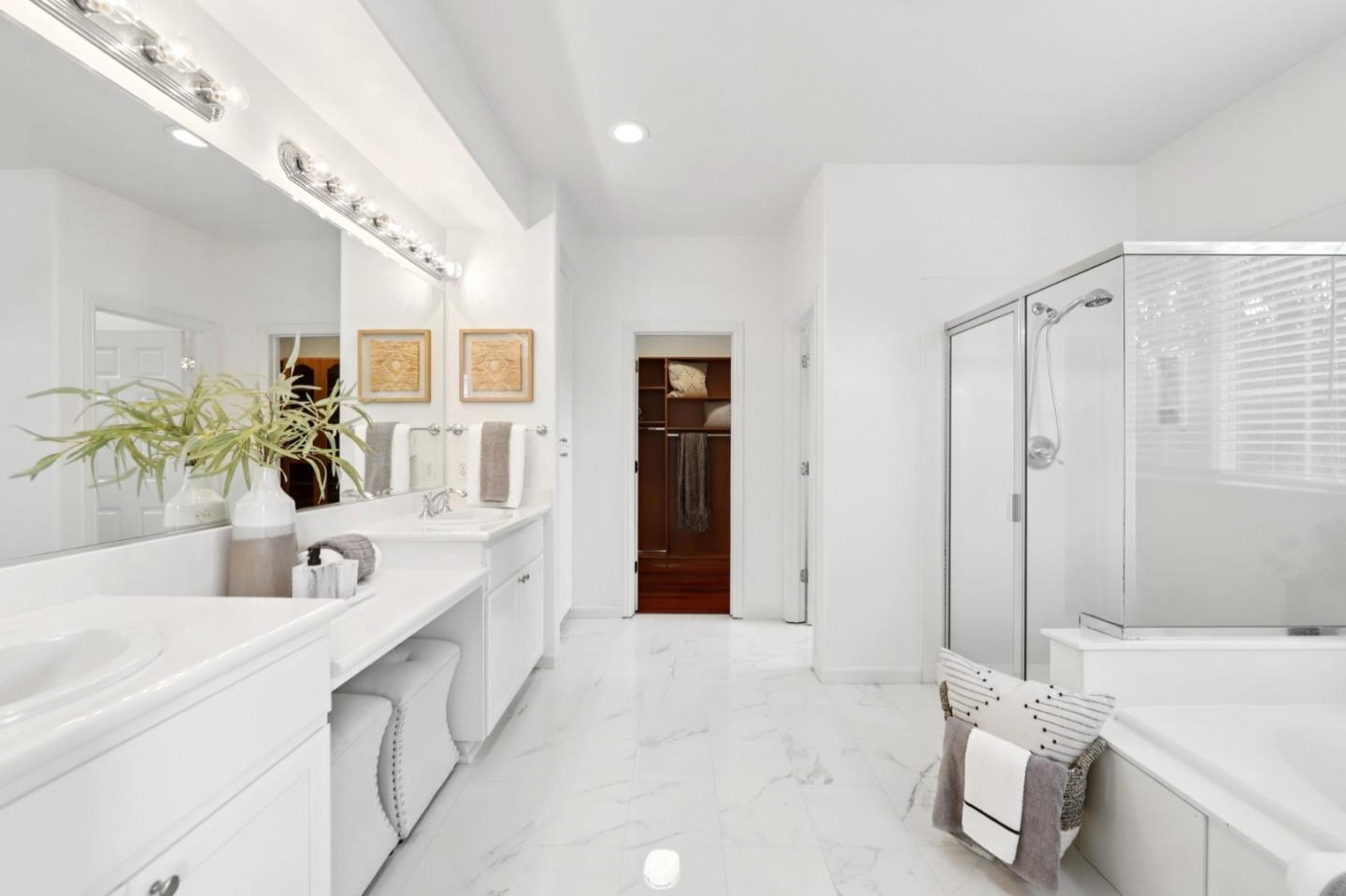 3858 Evangelho Circle