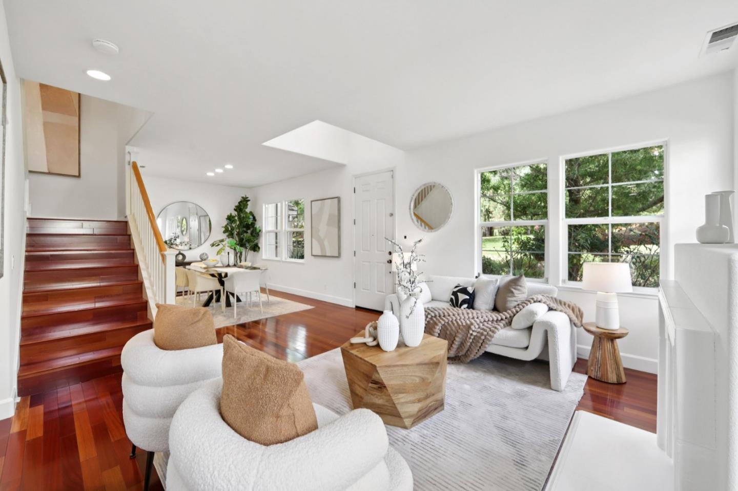 3858 Evangelho Circle