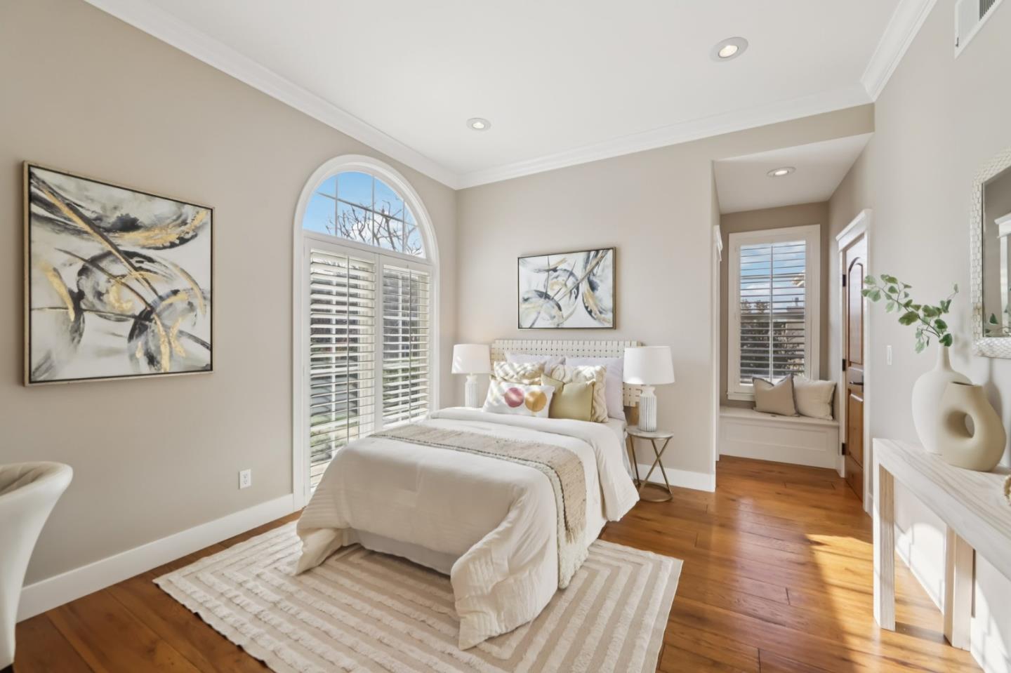 5106 Eastbourne Drive