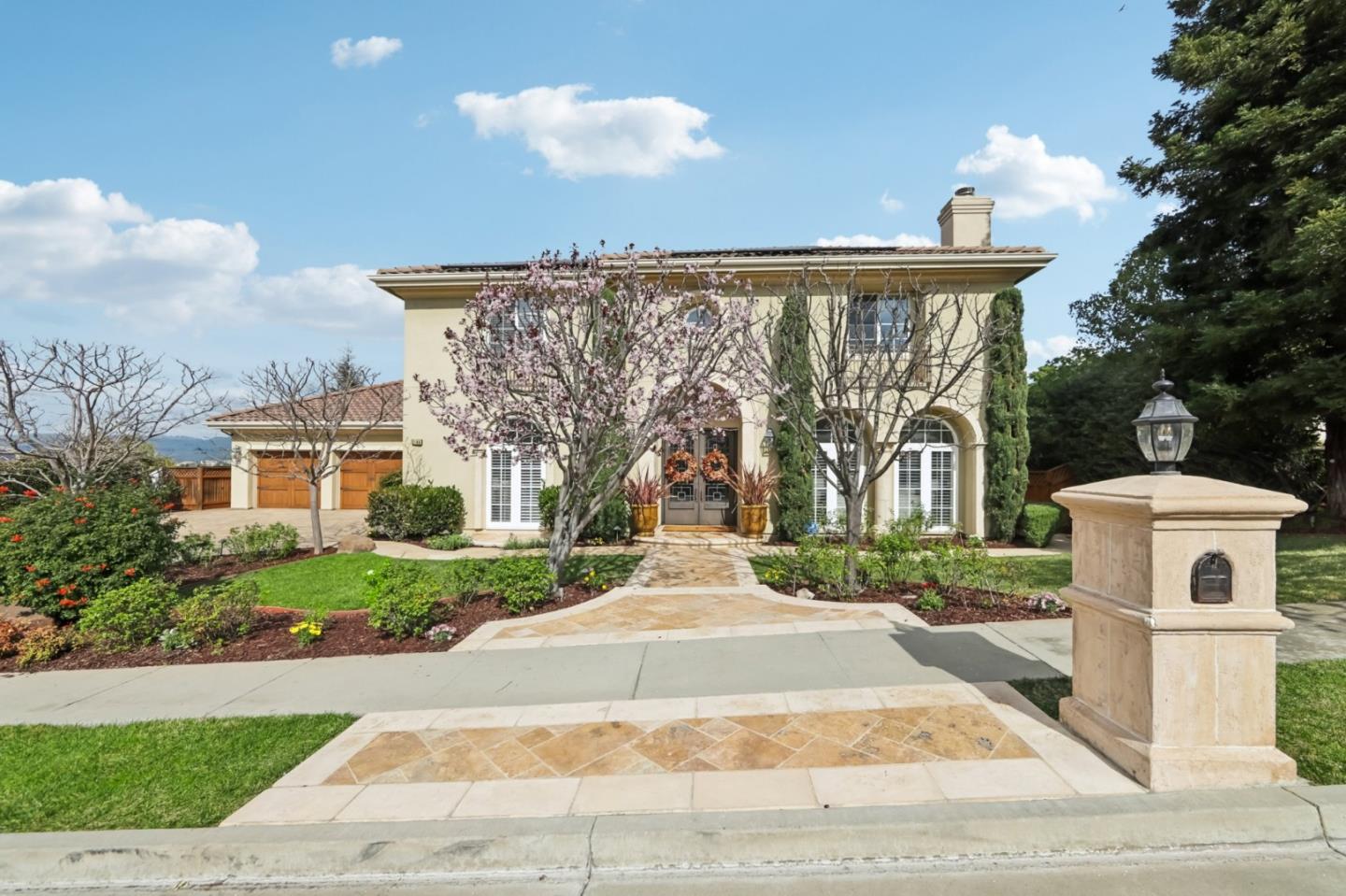 5106 Eastbourne Drive