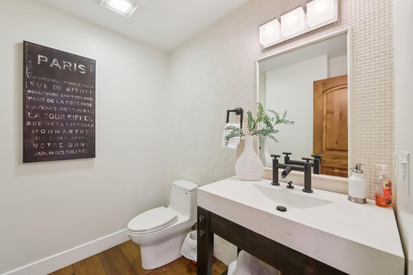 5106 Eastbourne Drive