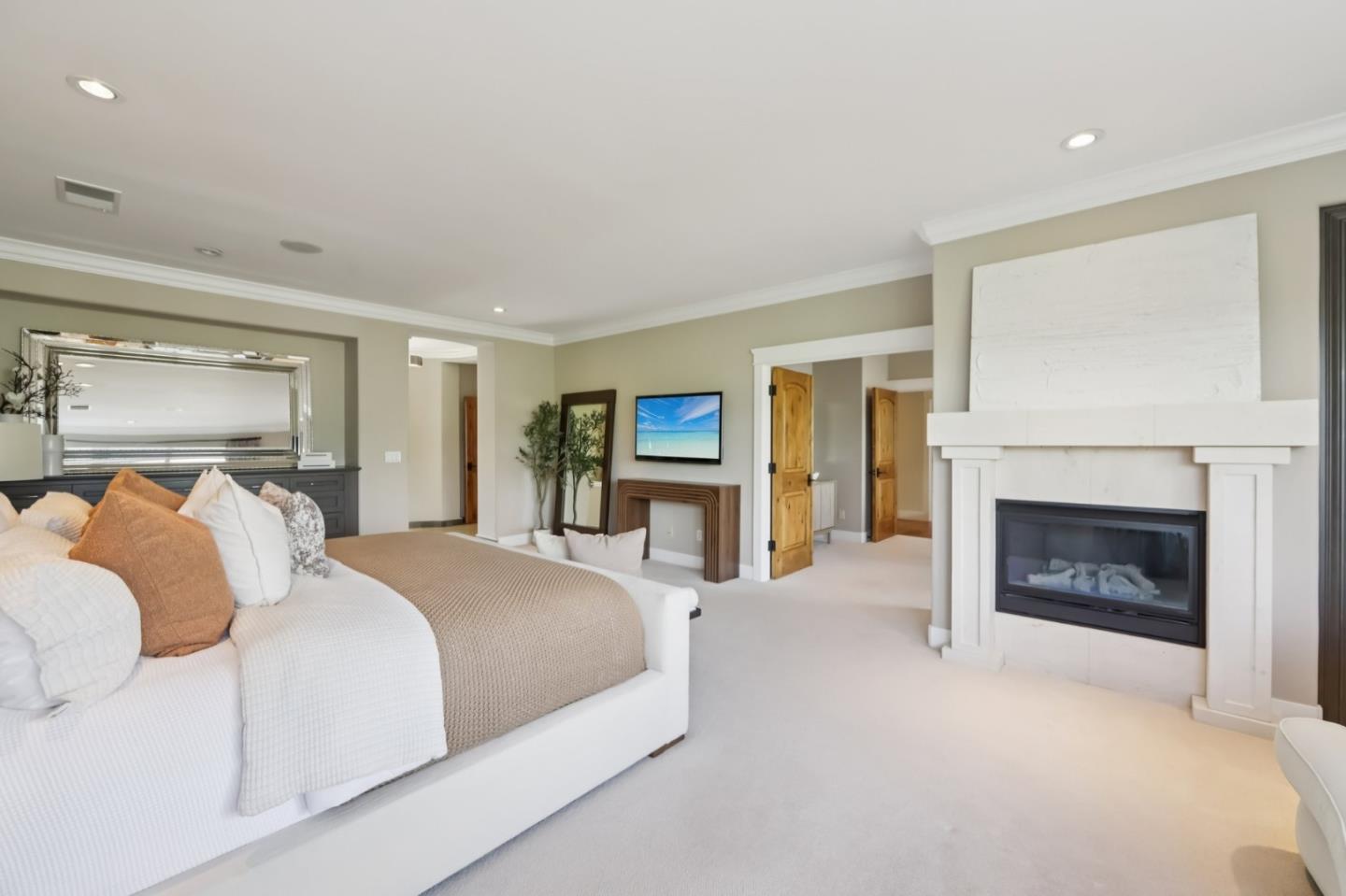 5106 Eastbourne Drive