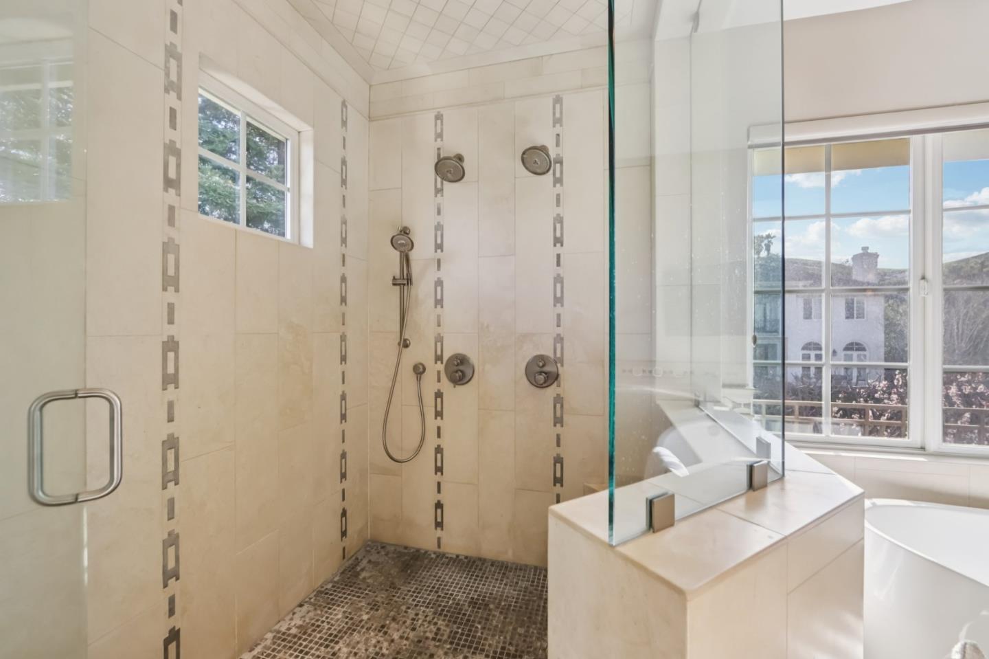 5106 Eastbourne Drive