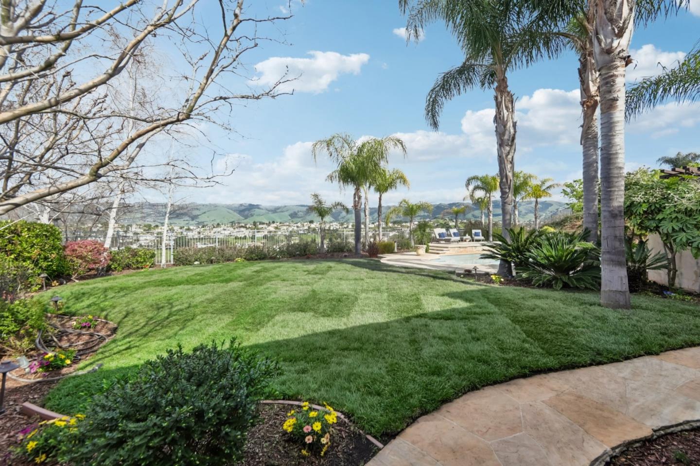 5106 Eastbourne Drive