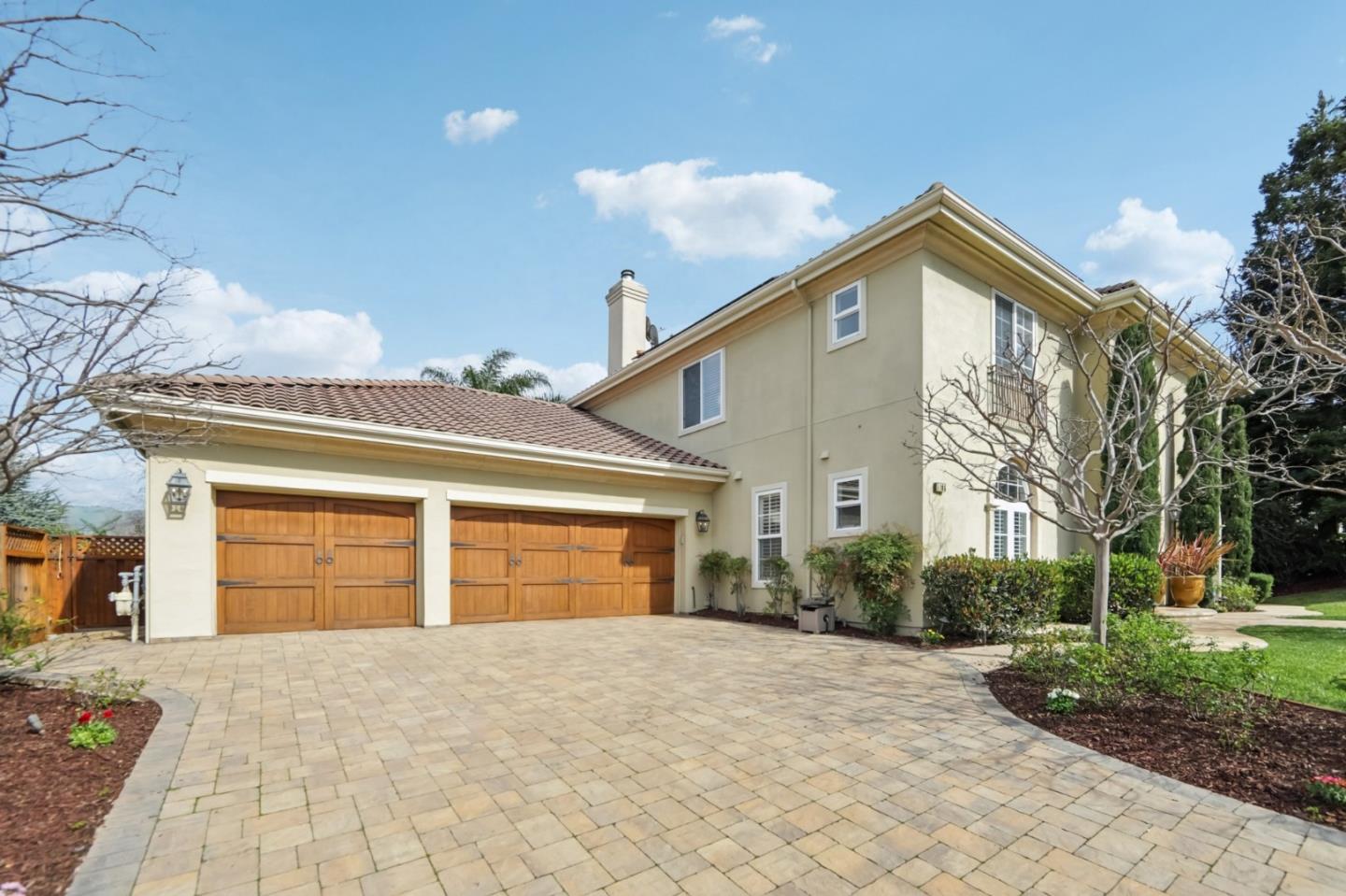 5106 Eastbourne Drive