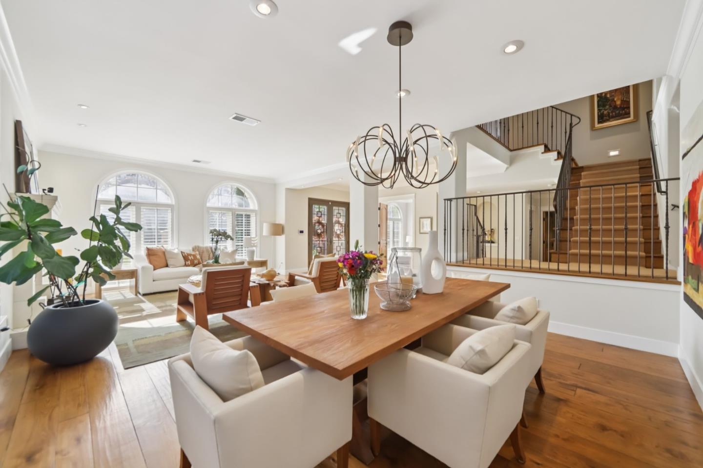 5106 Eastbourne Drive