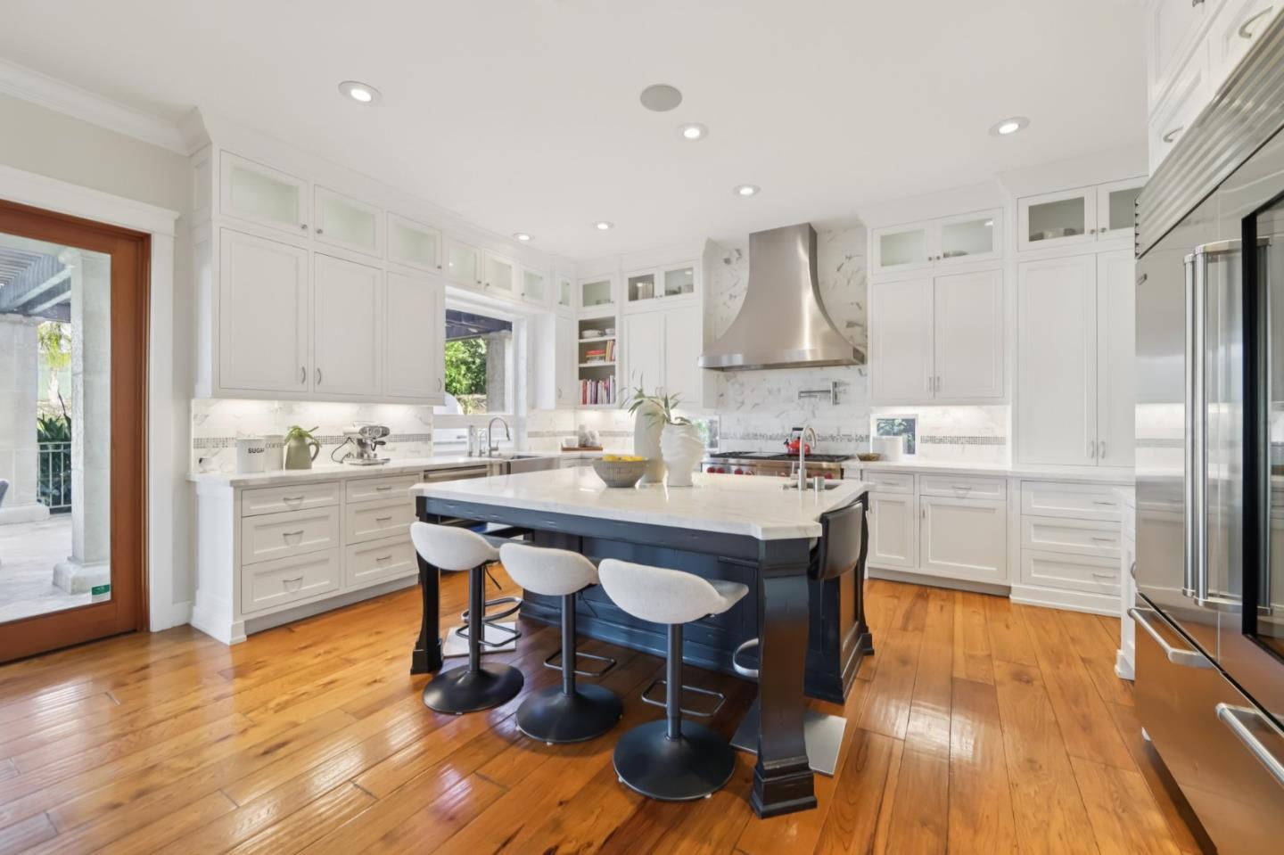 5106 Eastbourne Drive