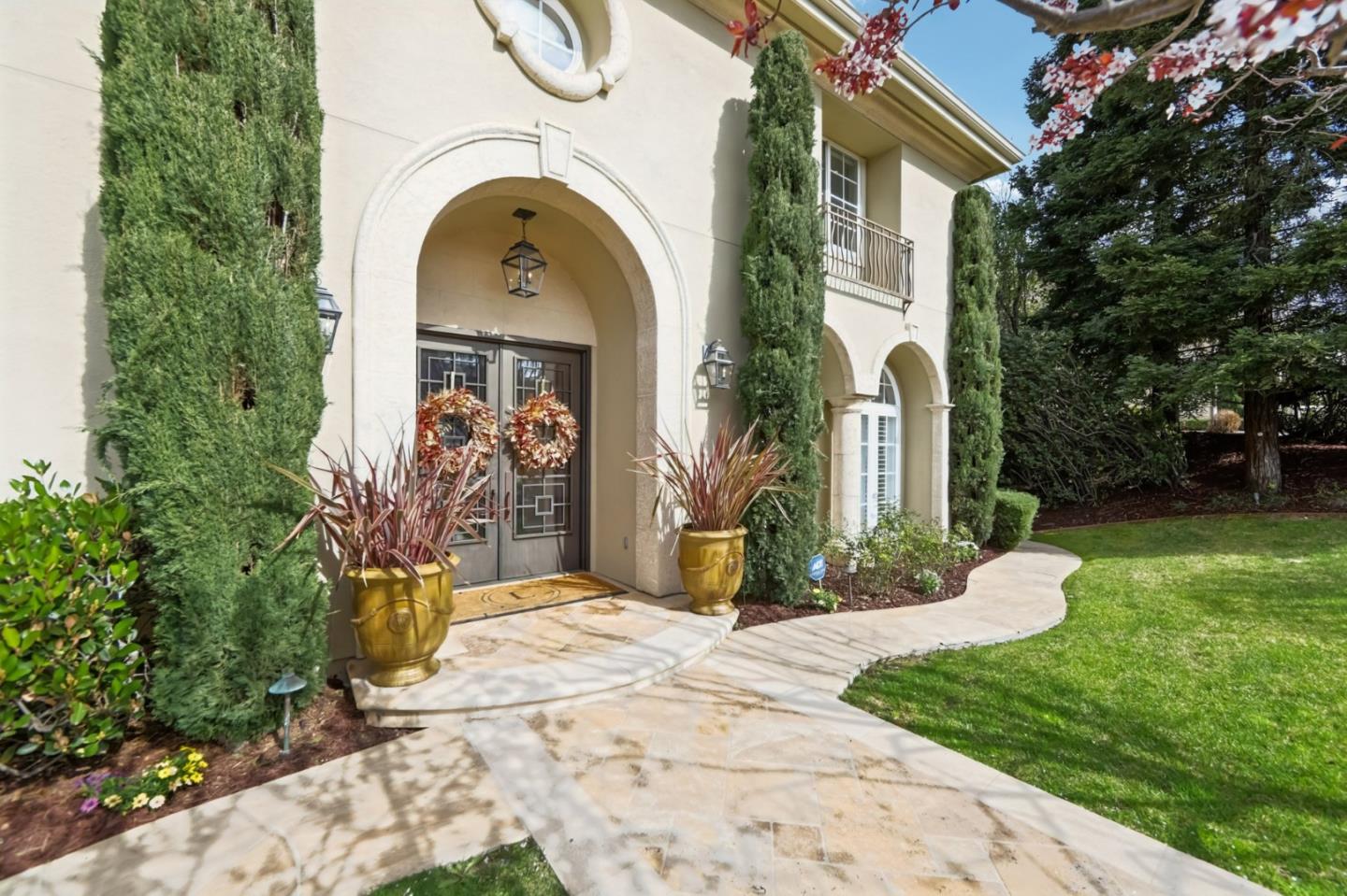 5106 Eastbourne Drive