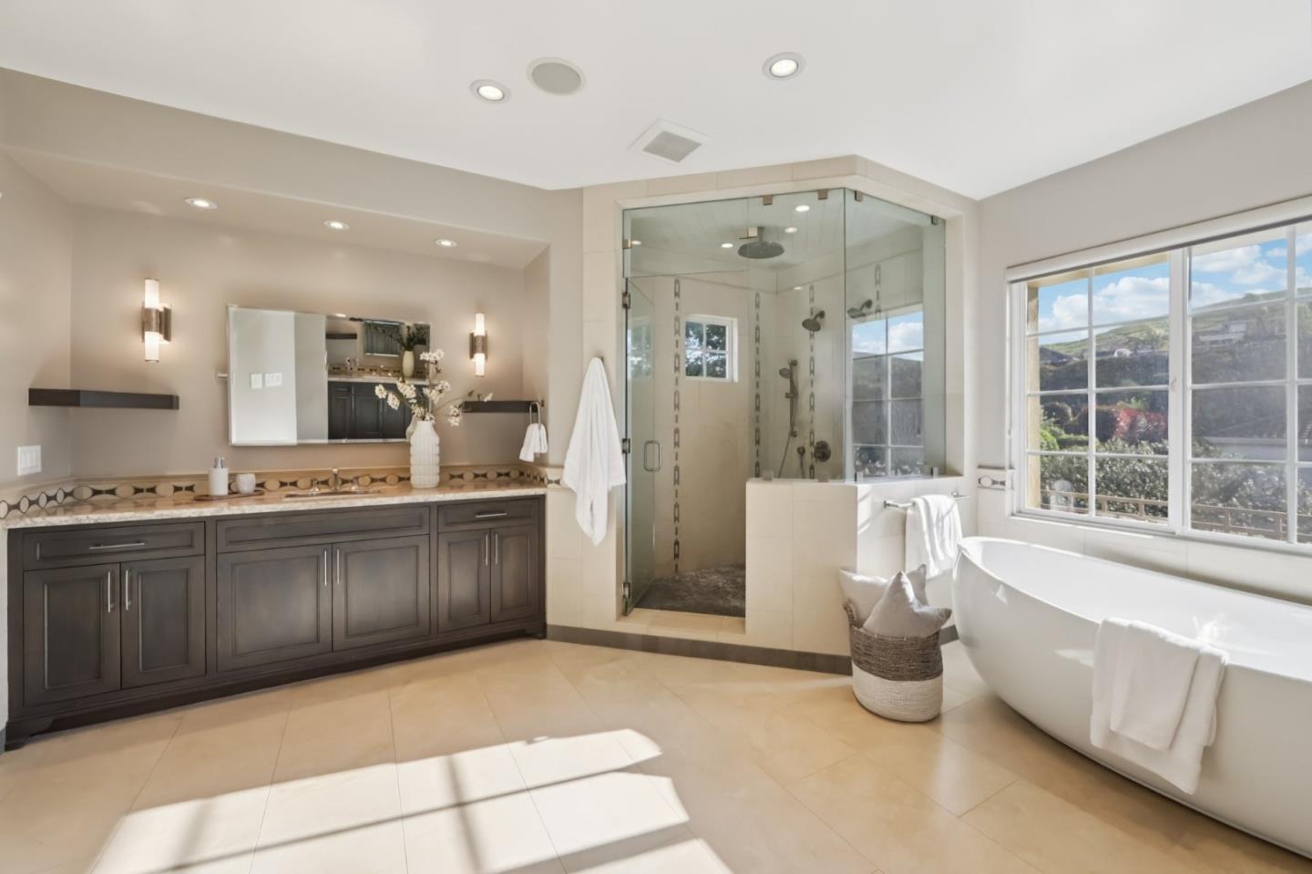 5106 Eastbourne Drive