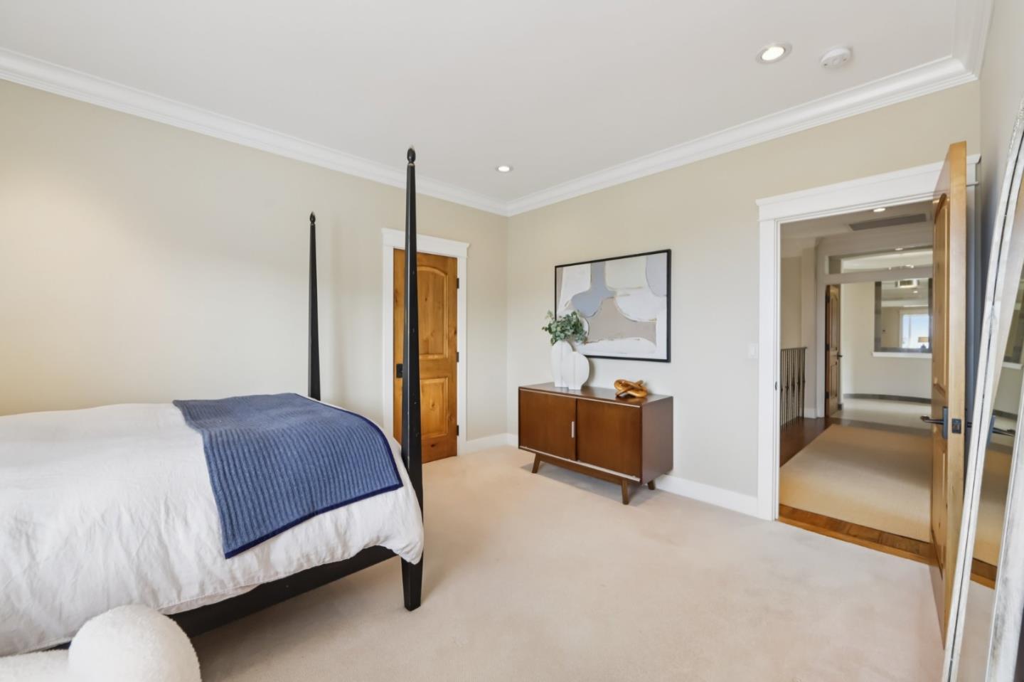 5106 Eastbourne Drive