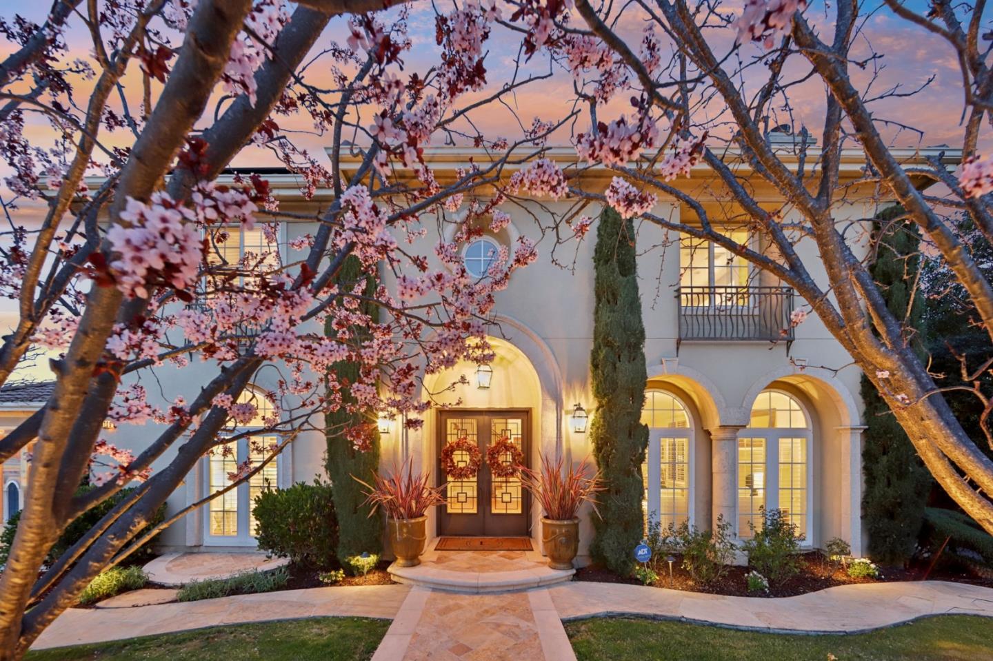 5106 Eastbourne Drive