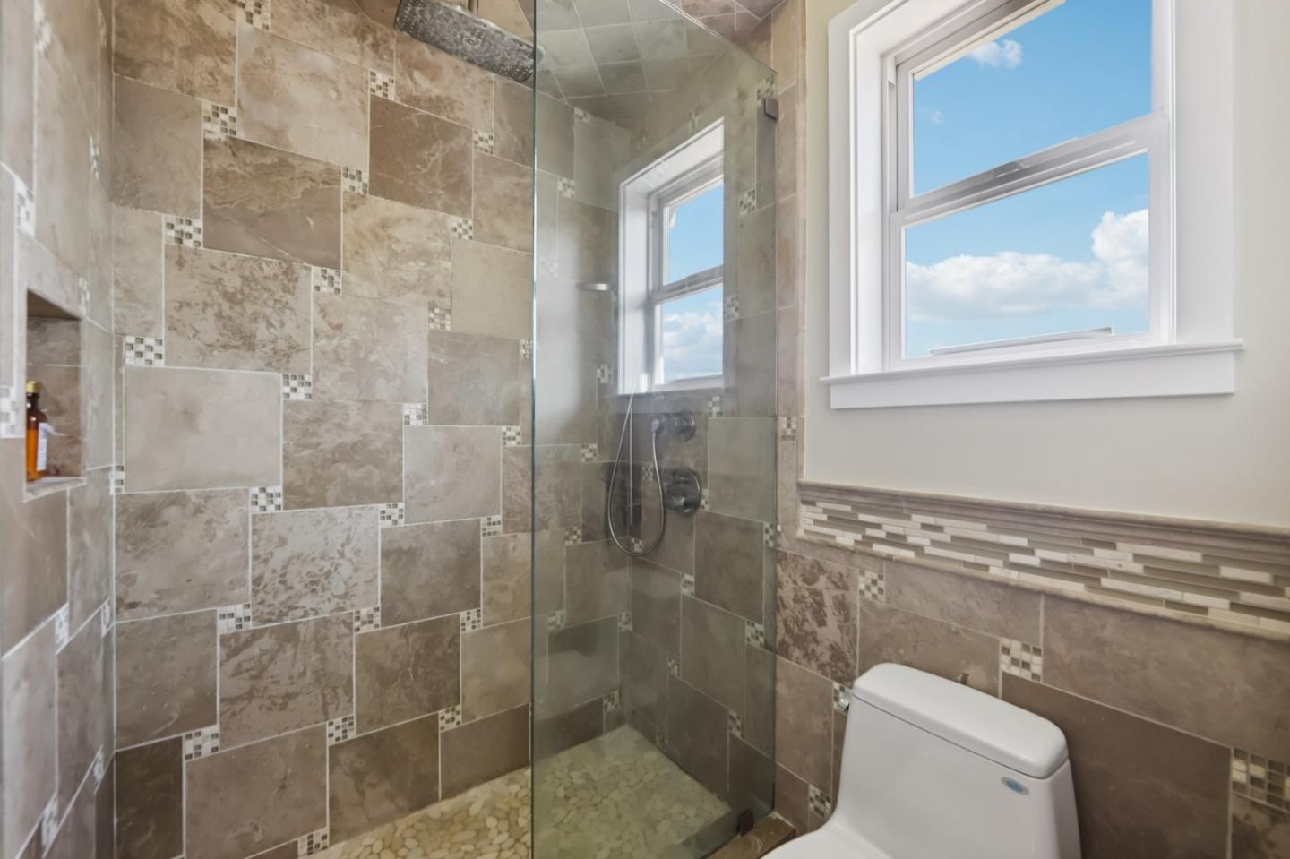 5106 Eastbourne Drive