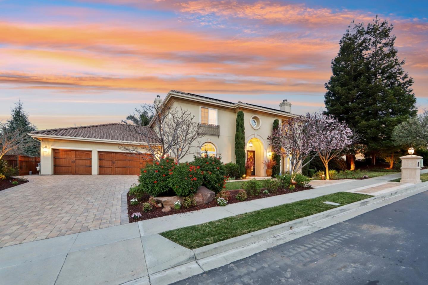 5106 Eastbourne Drive