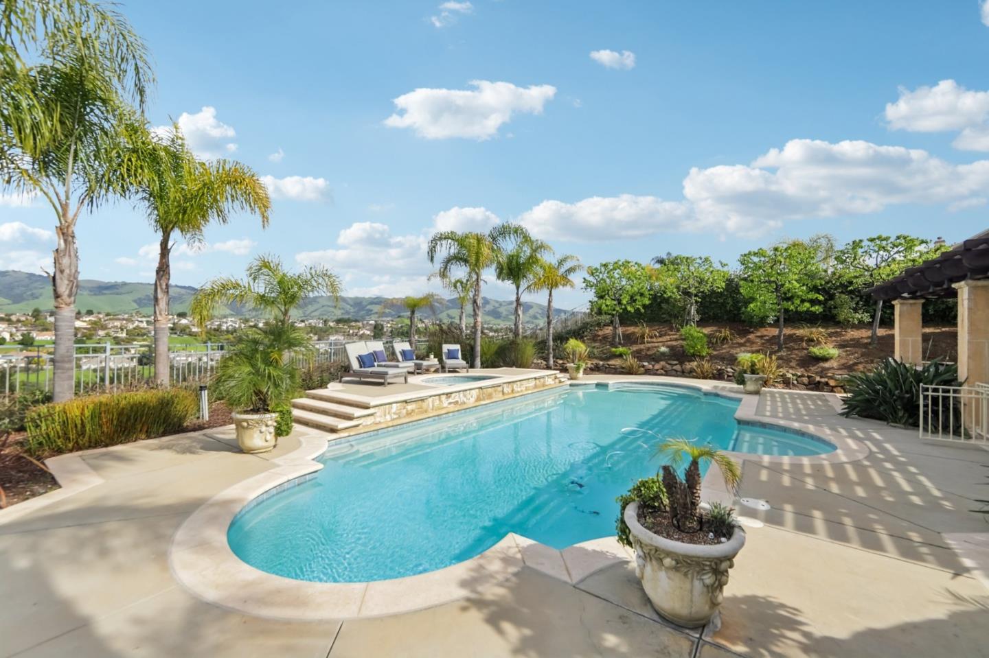 5106 Eastbourne Drive