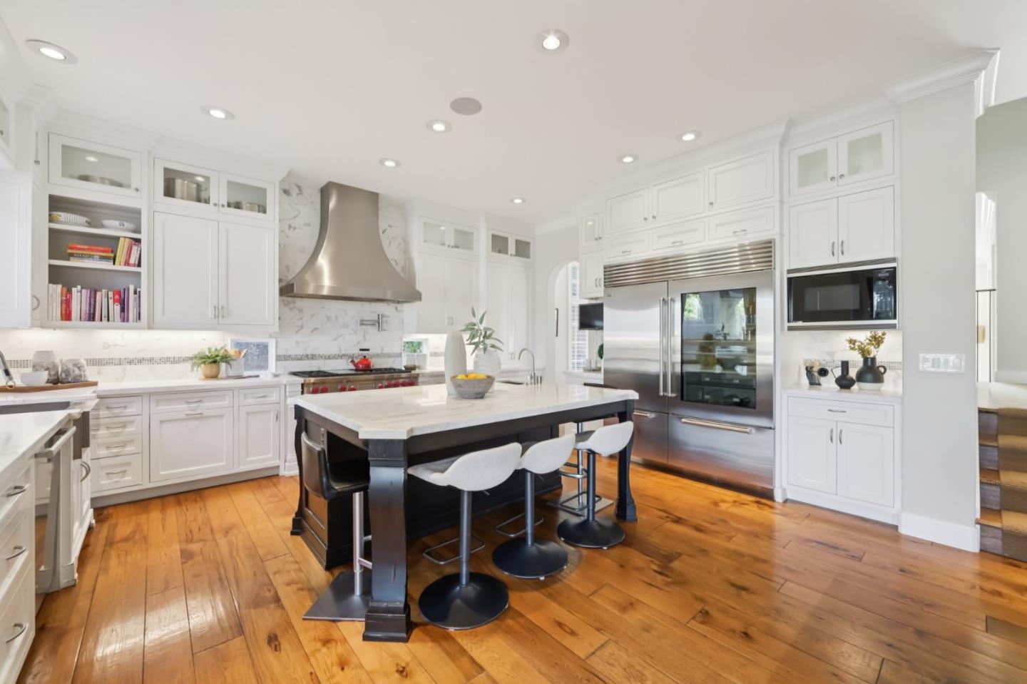 5106 Eastbourne Drive