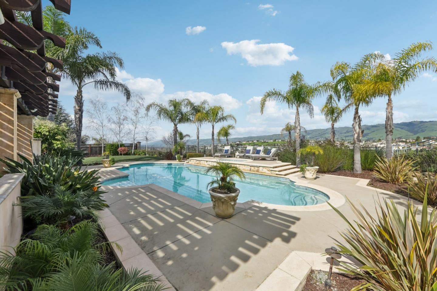 5106 Eastbourne Drive