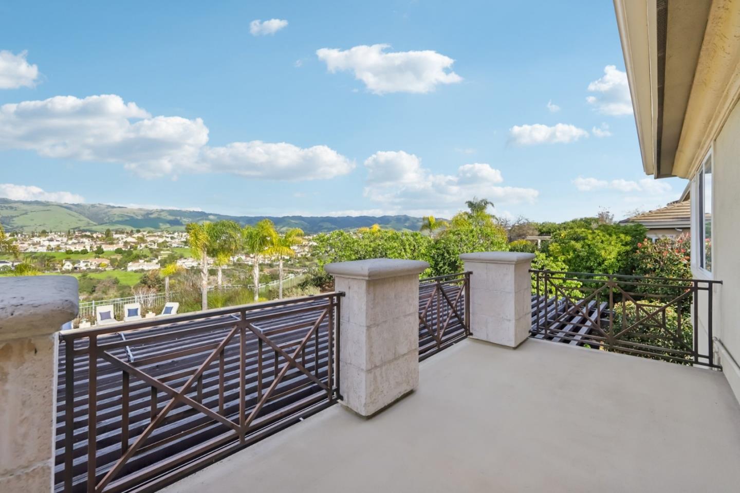 5106 Eastbourne Drive