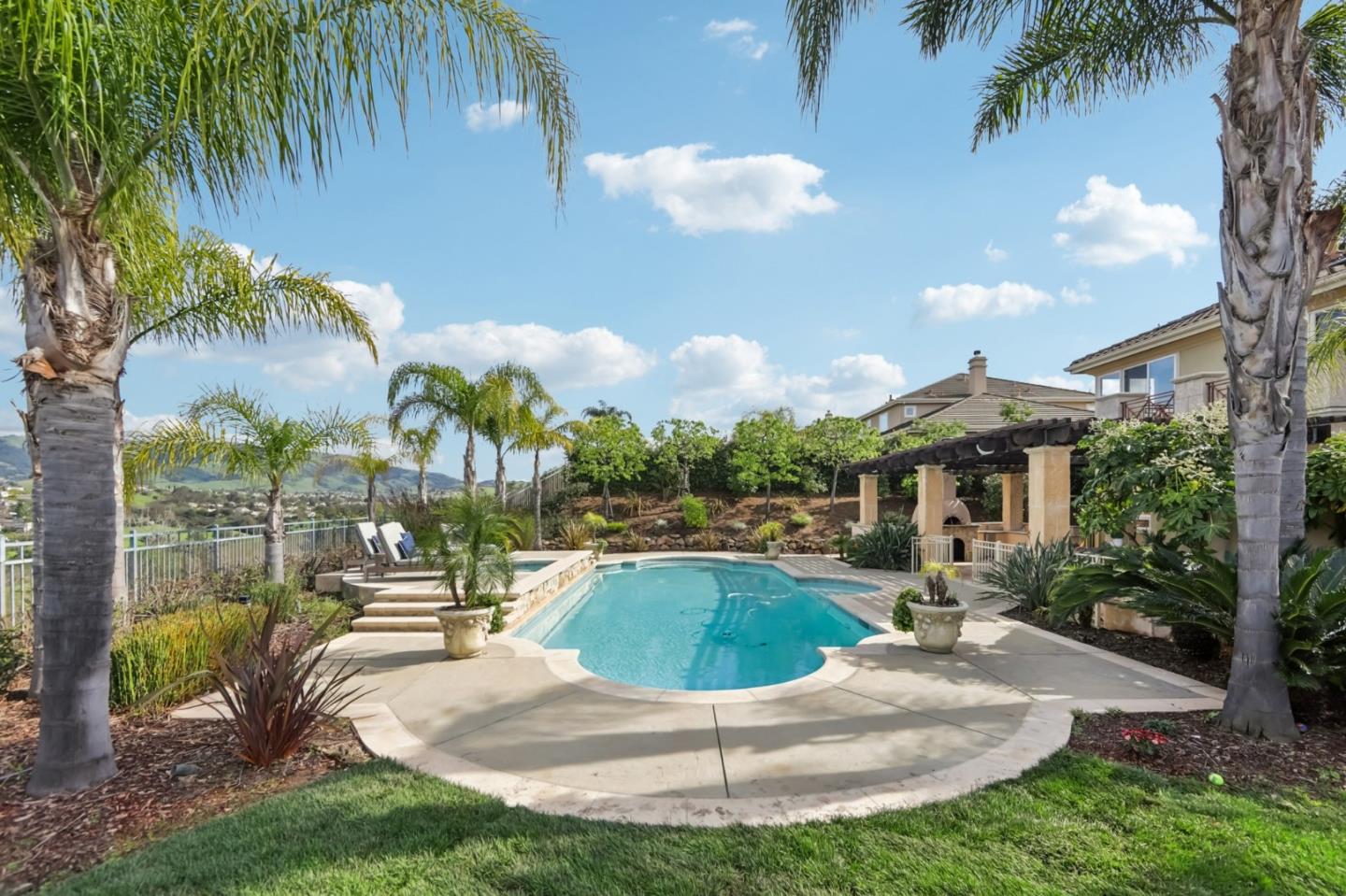 5106 Eastbourne Drive