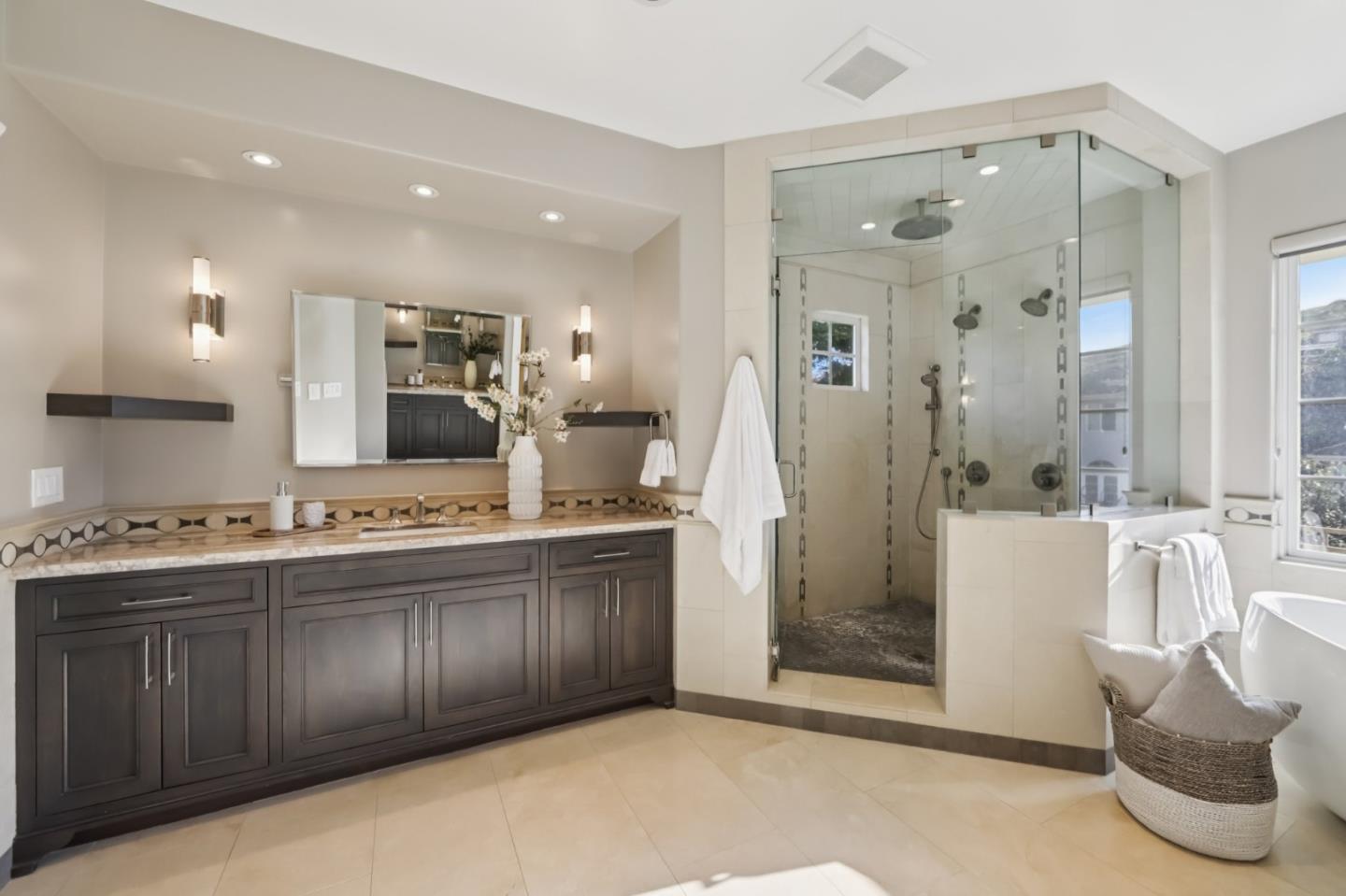 5106 Eastbourne Drive