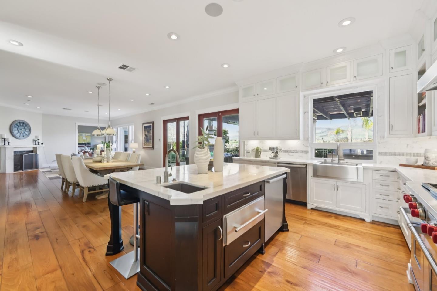 5106 Eastbourne Drive