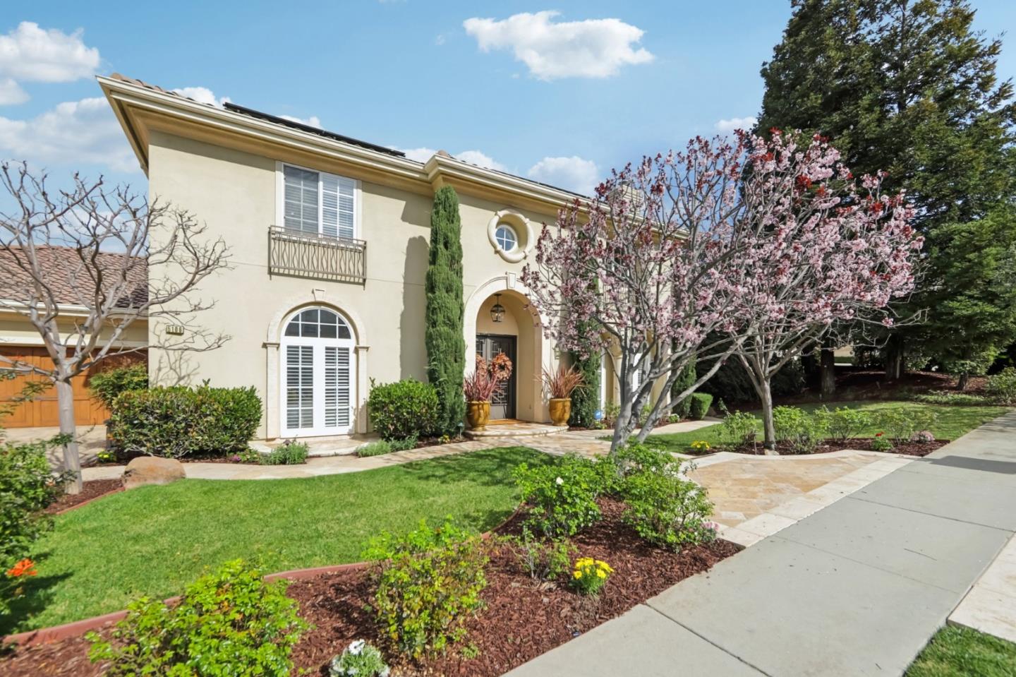 5106 Eastbourne Drive