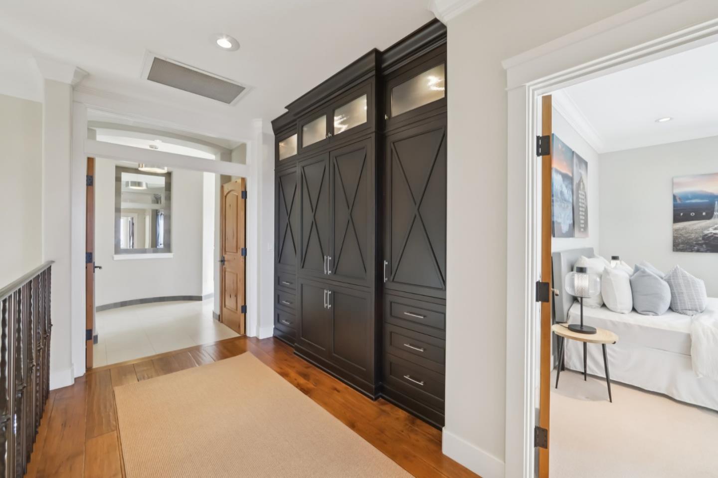 5106 Eastbourne Drive