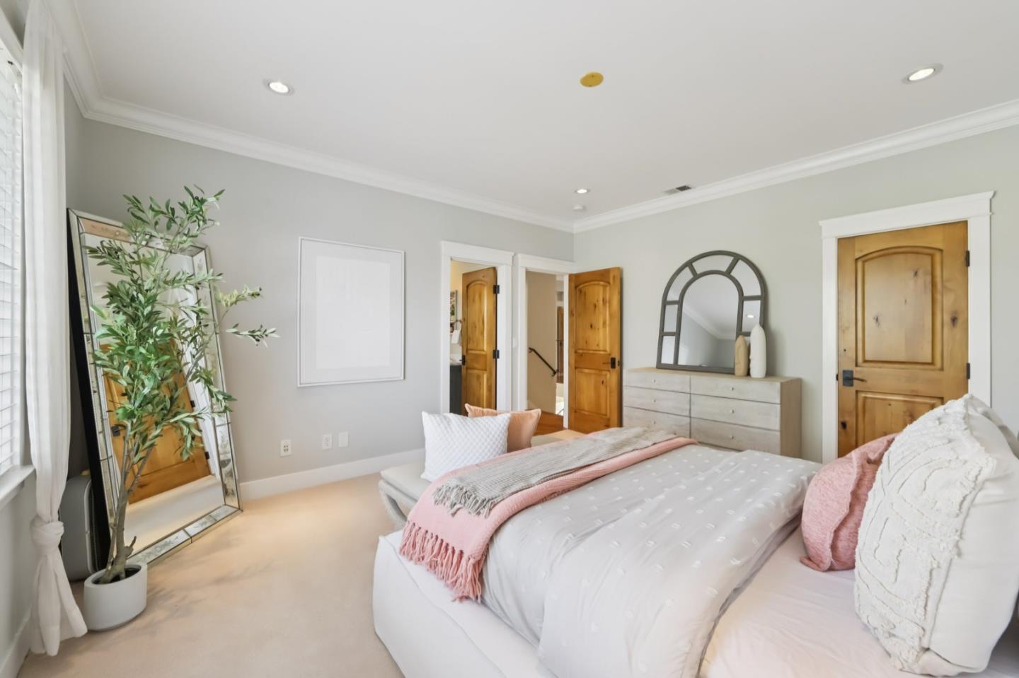 5106 Eastbourne Drive