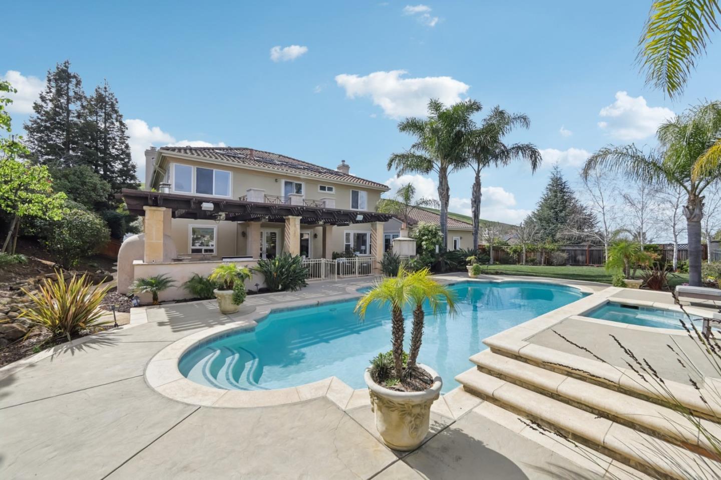 5106 Eastbourne Drive