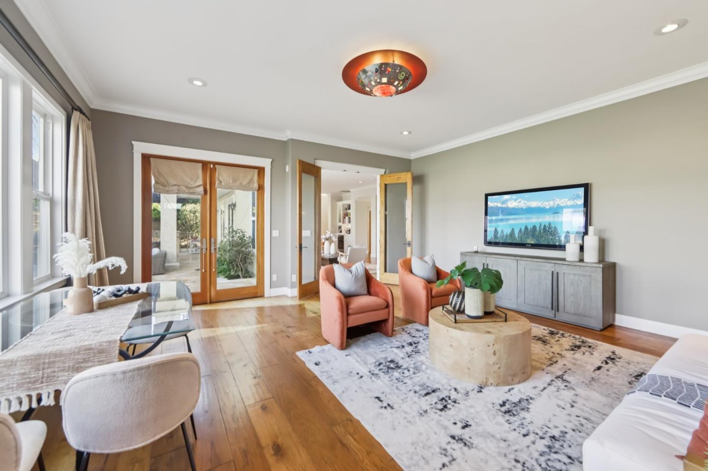 5106 Eastbourne Drive