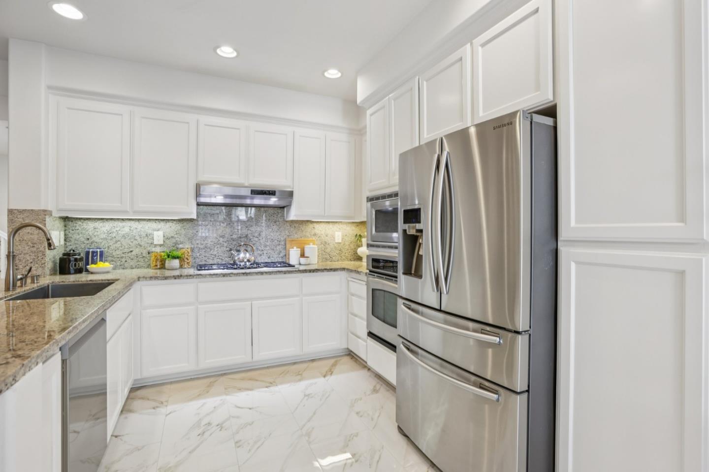 3866 Evangelho Circle