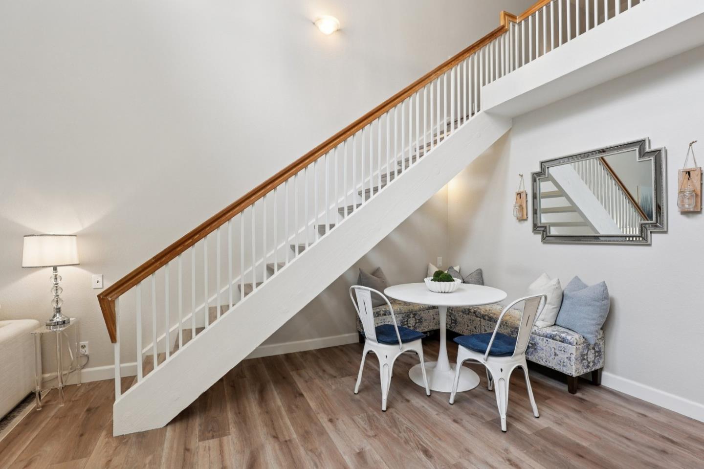 2890 Buena Crest Court