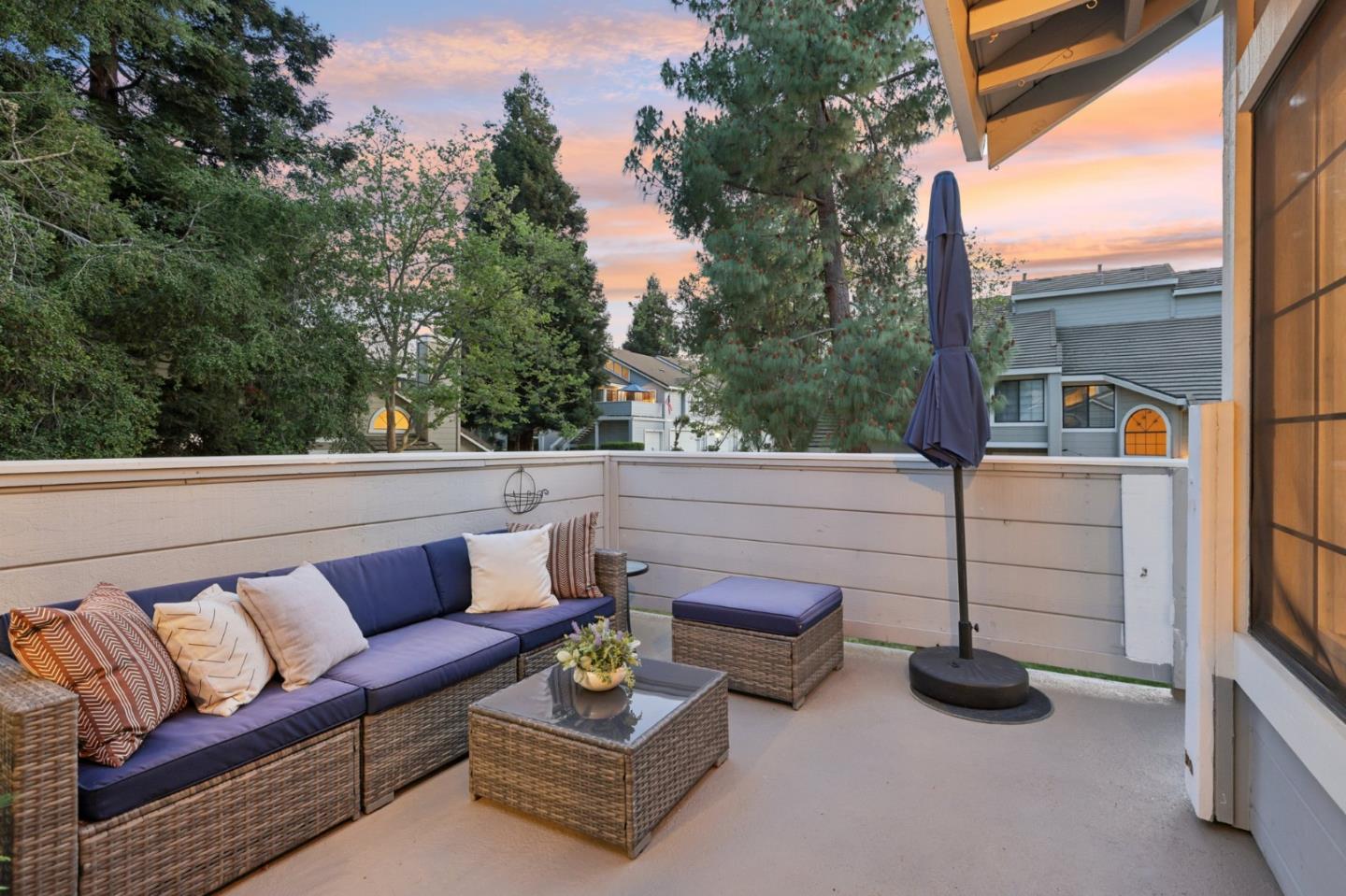 2890 Buena Crest Court