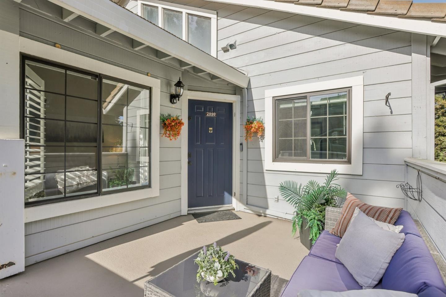 2890 Buena Crest Court