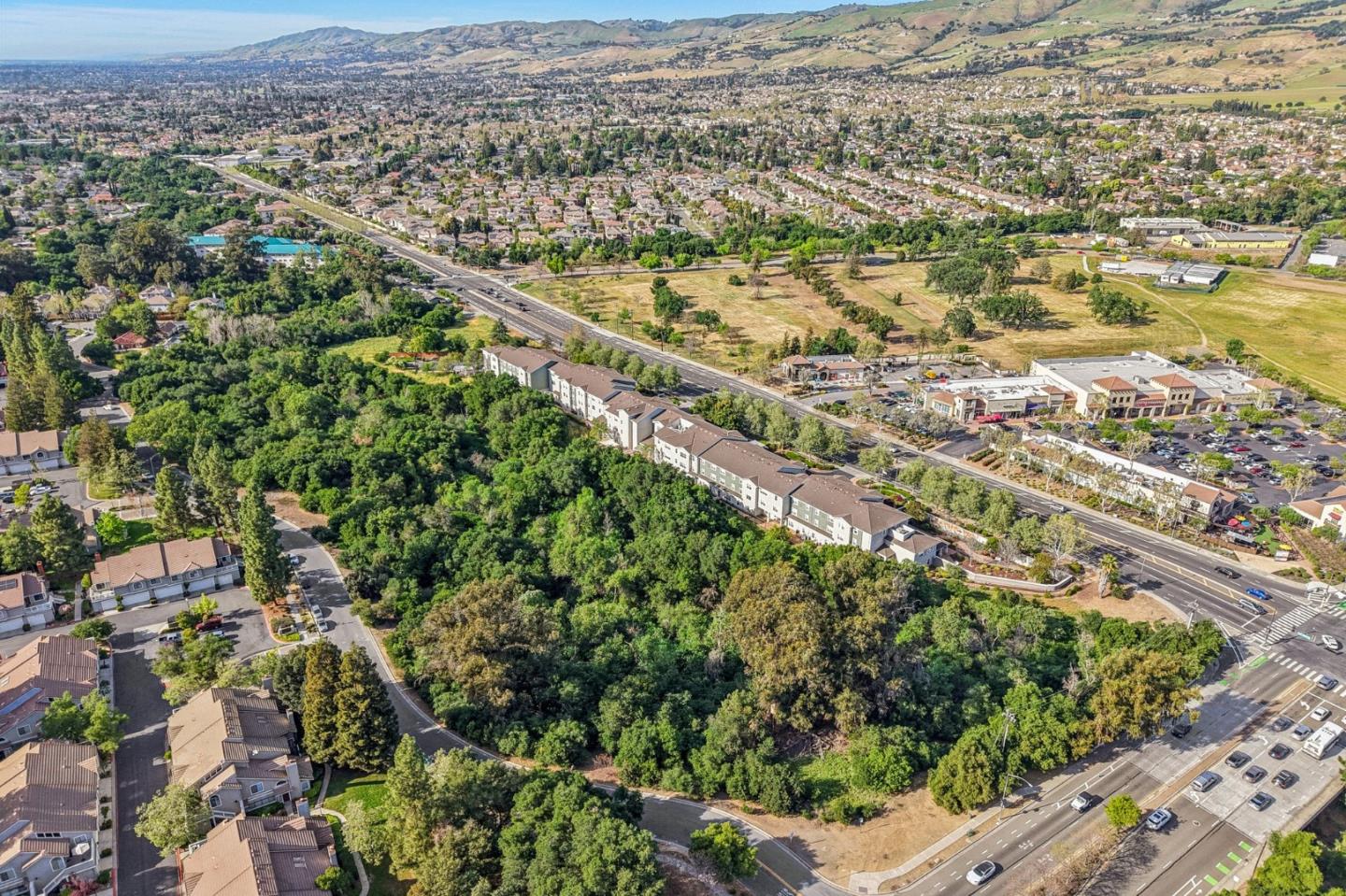 2890 Buena Crest Court