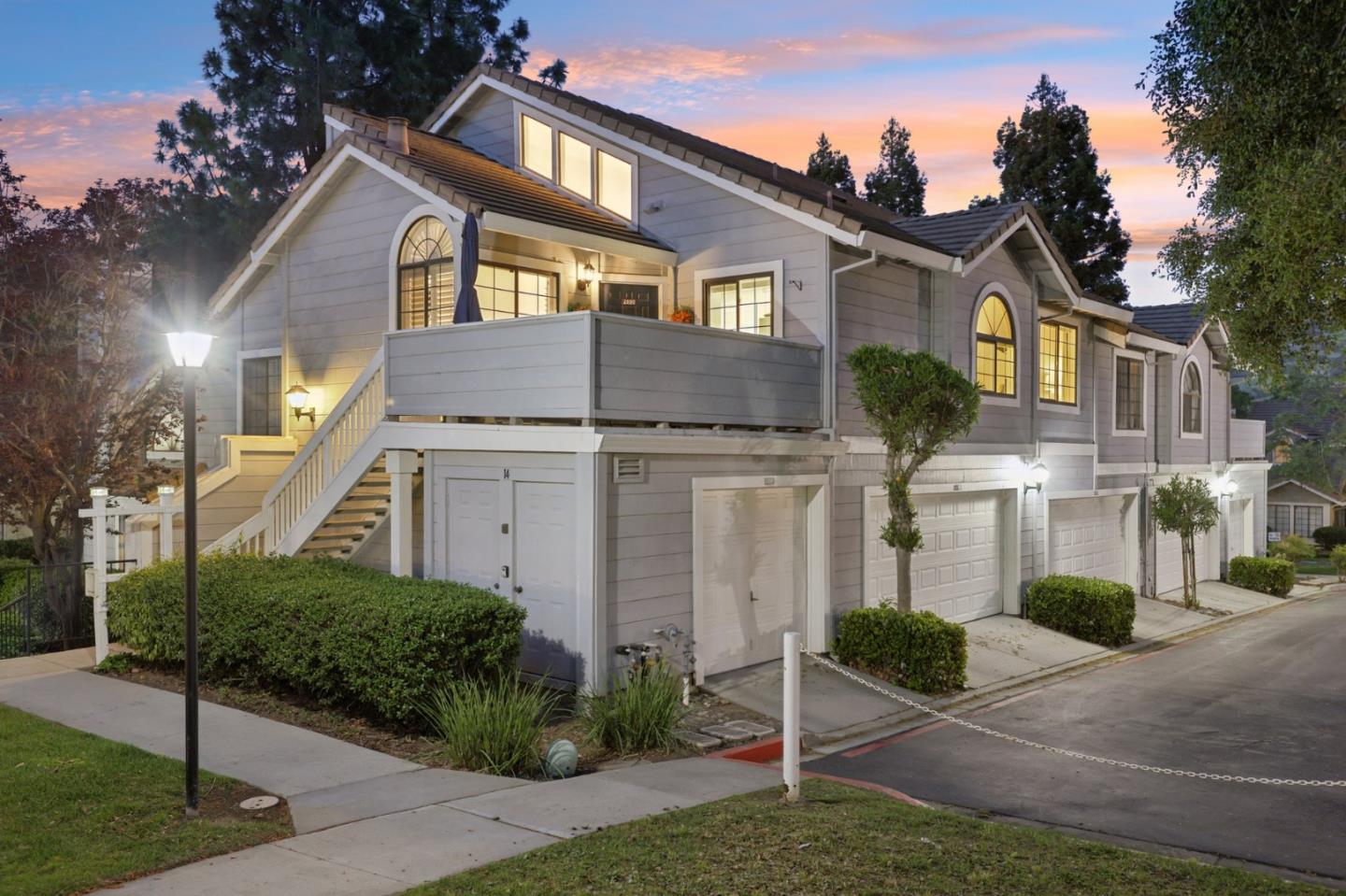 2890 Buena Crest Court