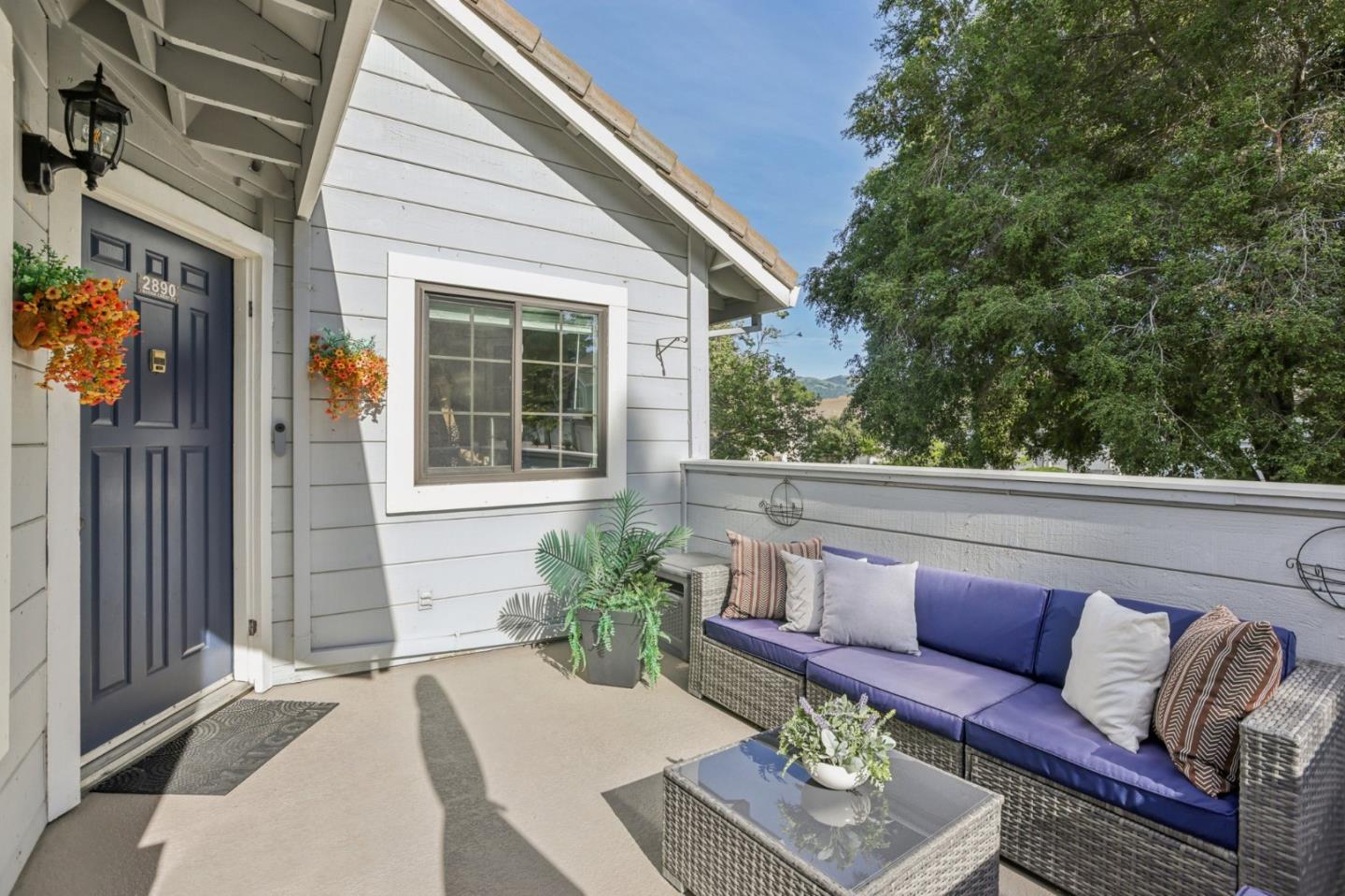 2890 Buena Crest Court