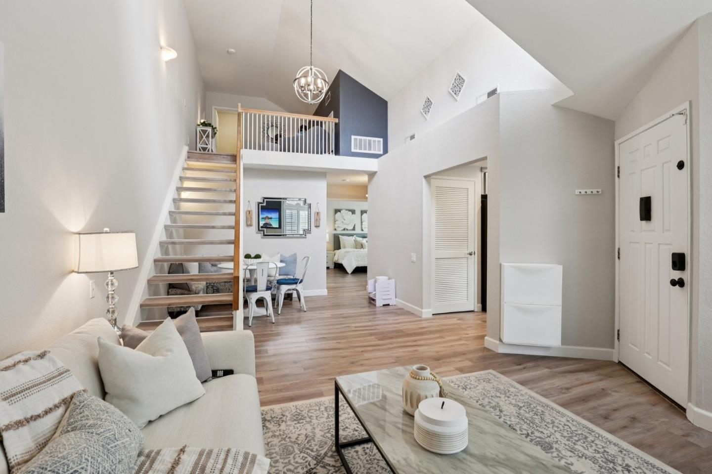 2890 Buena Crest Court