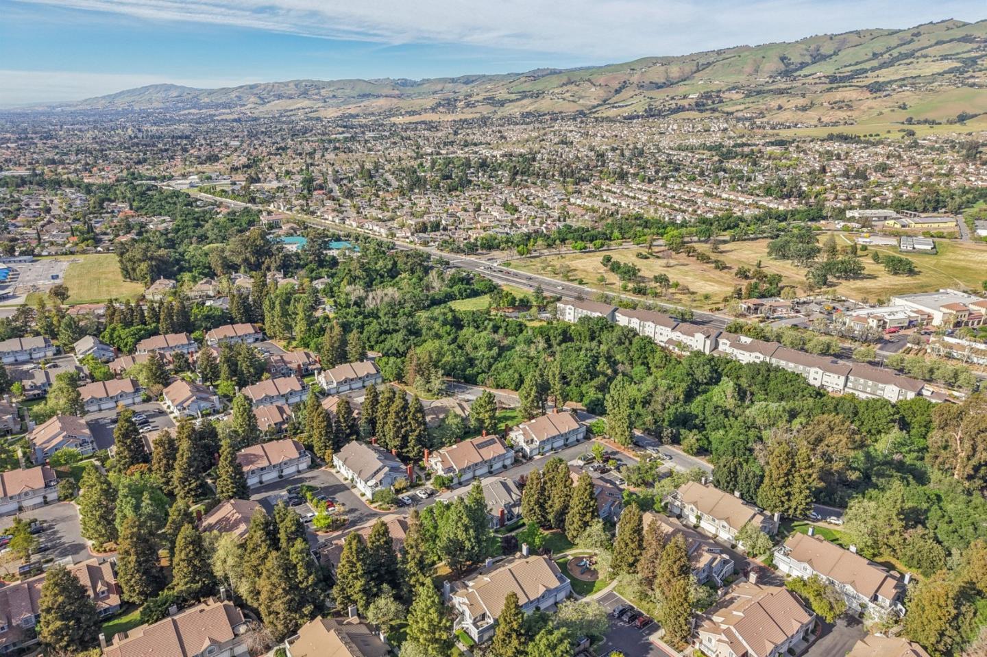 2890 Buena Crest Court