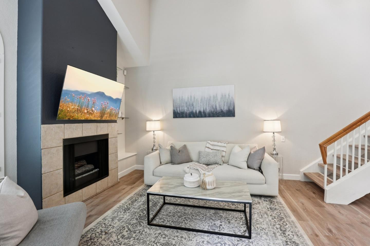 2890 Buena Crest Court