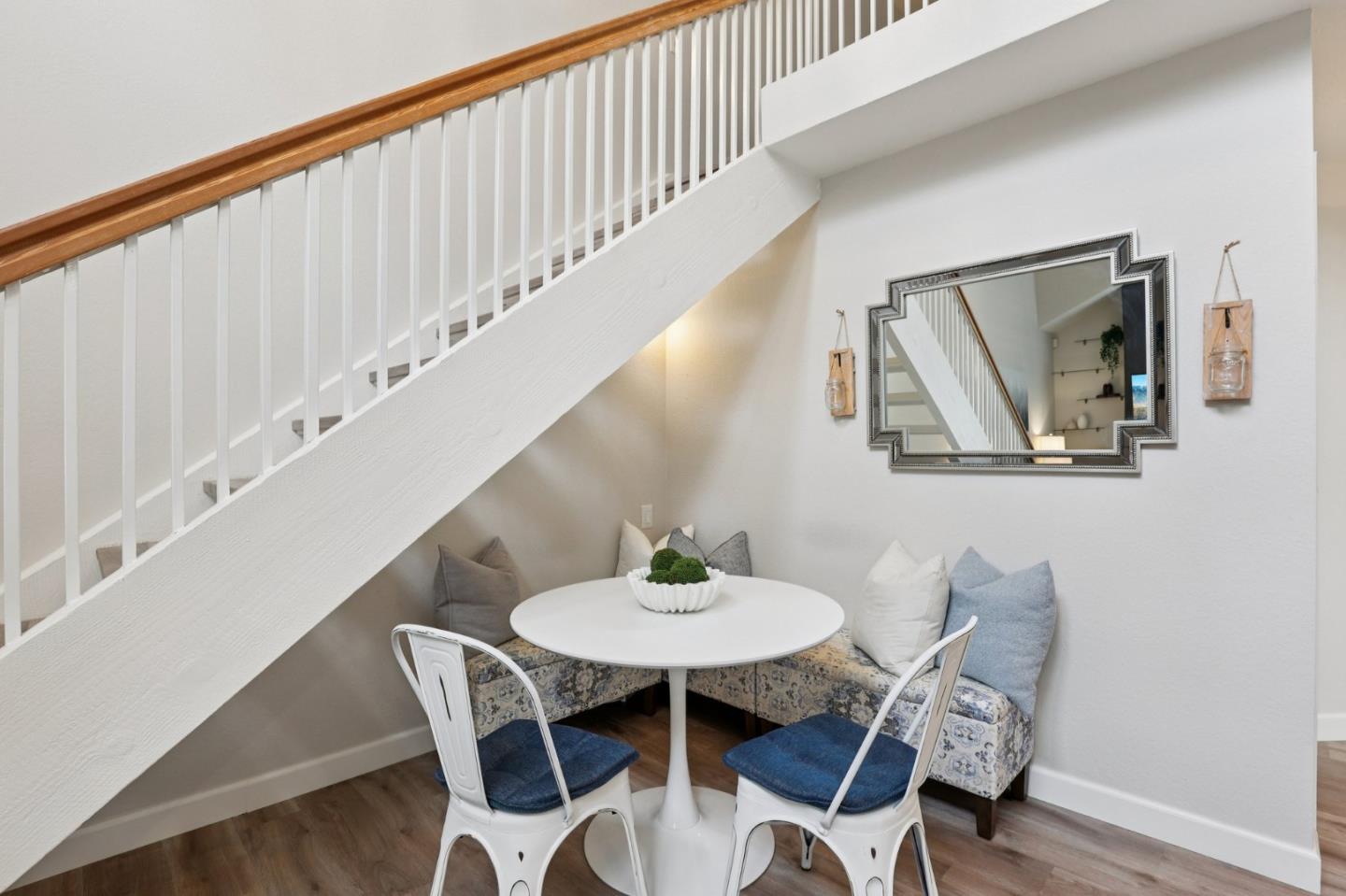 2890 Buena Crest Court