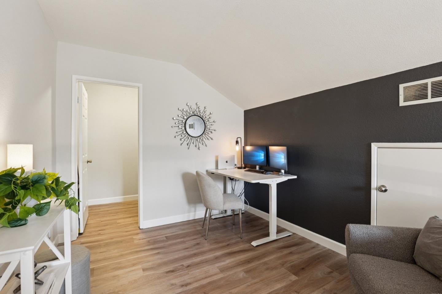 2890 Buena Crest Court