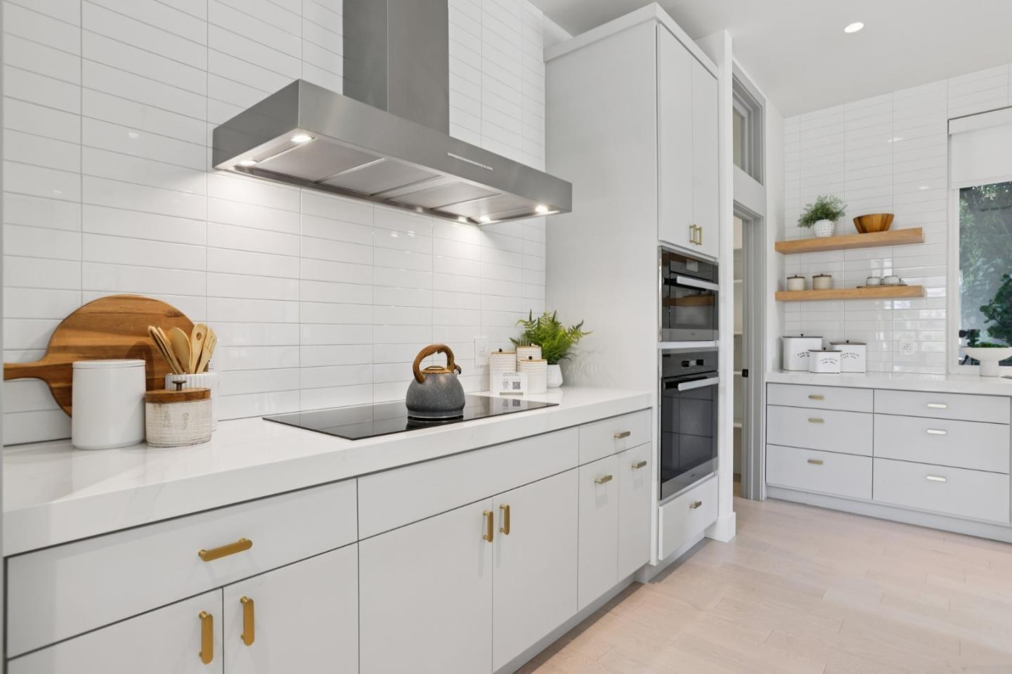 2446 Westgate Avenue